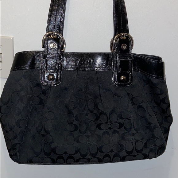 Black Signature Coach Handbag (F13743) - Picture 1 of 8